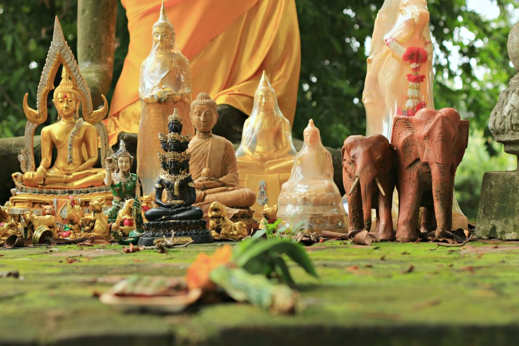 buddhafiguren ayutthaya